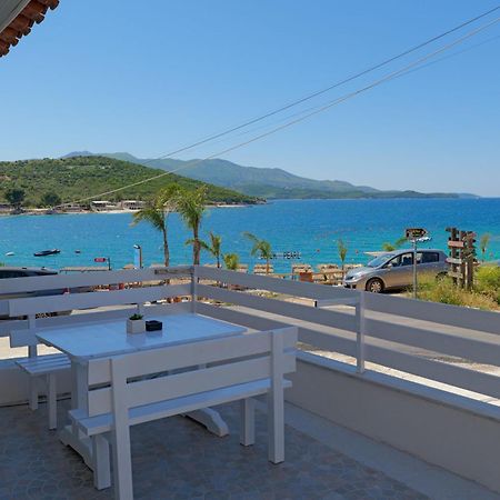 Tori's Guesthouse Ksamil Eksteriør billede