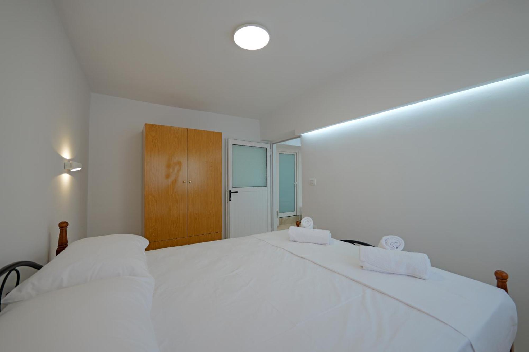 Tori's Guesthouse Ksamil Eksteriør billede