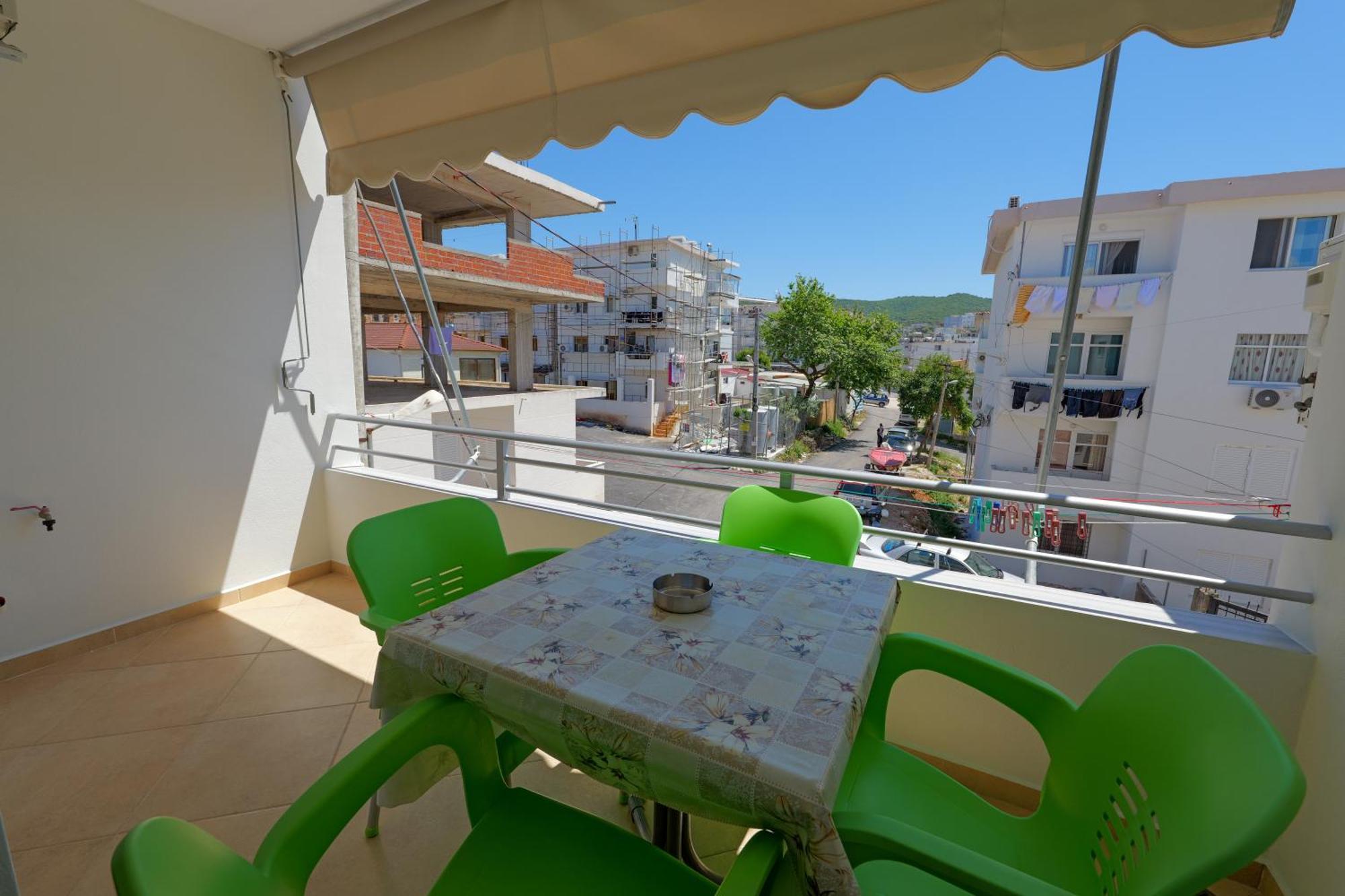 Tori's Guesthouse Ksamil Eksteriør billede