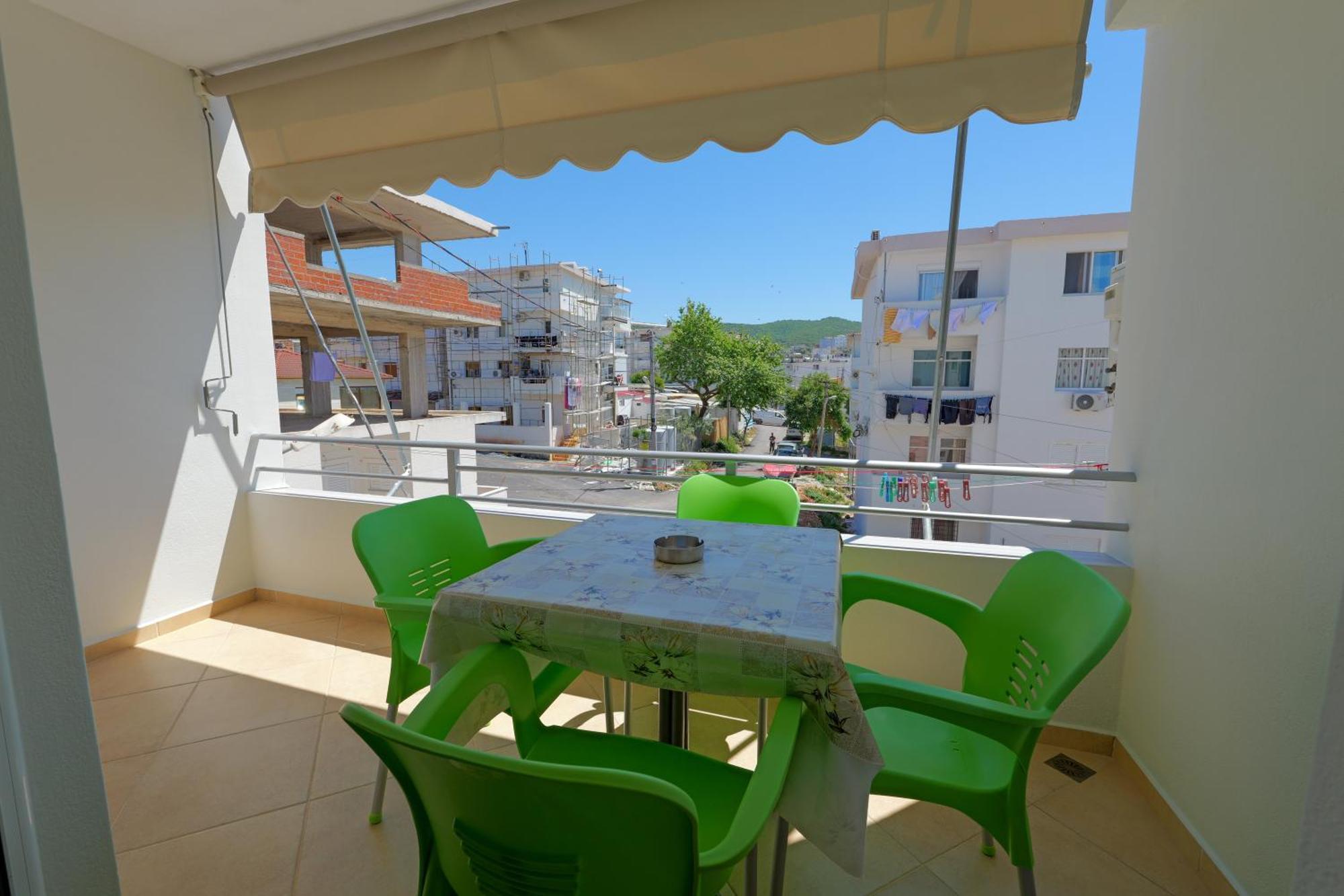 Tori's Guesthouse Ksamil Eksteriør billede